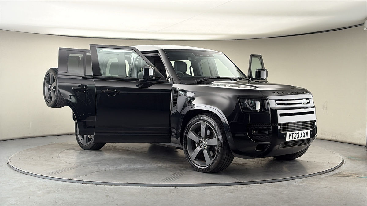 More views of Land Rover Defender 110