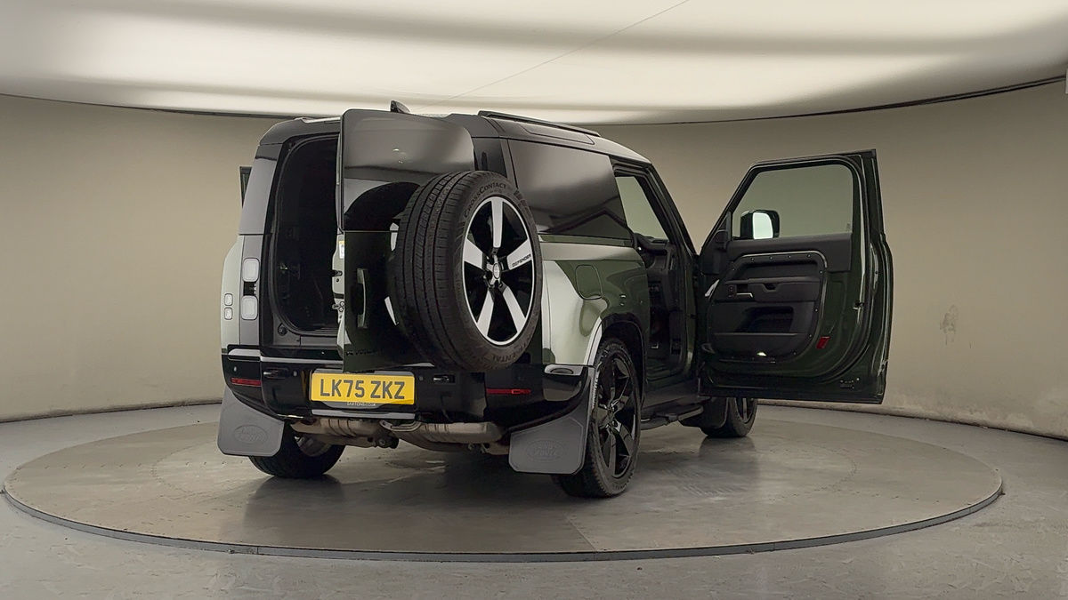 More views of Land Rover Defender 90