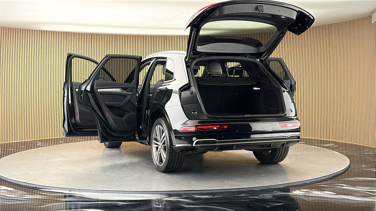 More views of Audi Q5