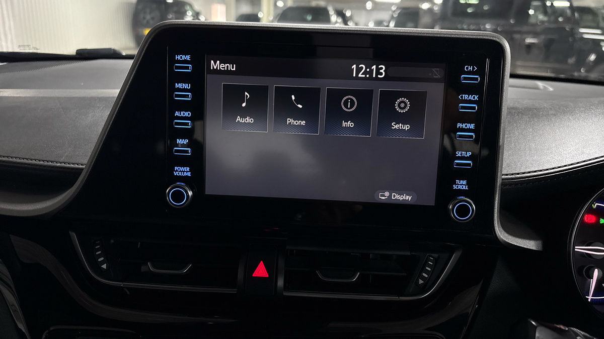 Toyota C-HR Image 17