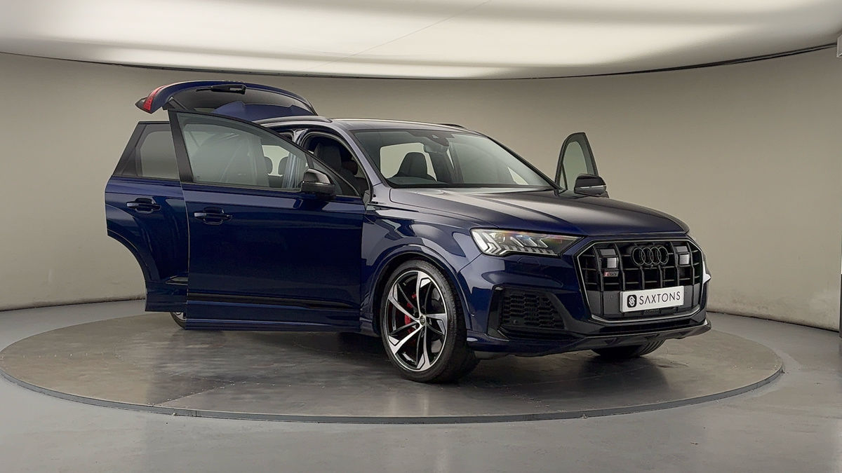 More views of Audi SQ7