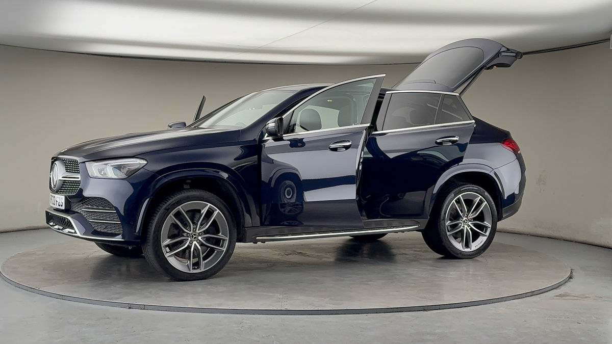 More views of Mercedes-Benz GLE