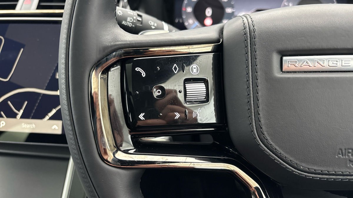 Land Rover Range Rover Velar Image 13