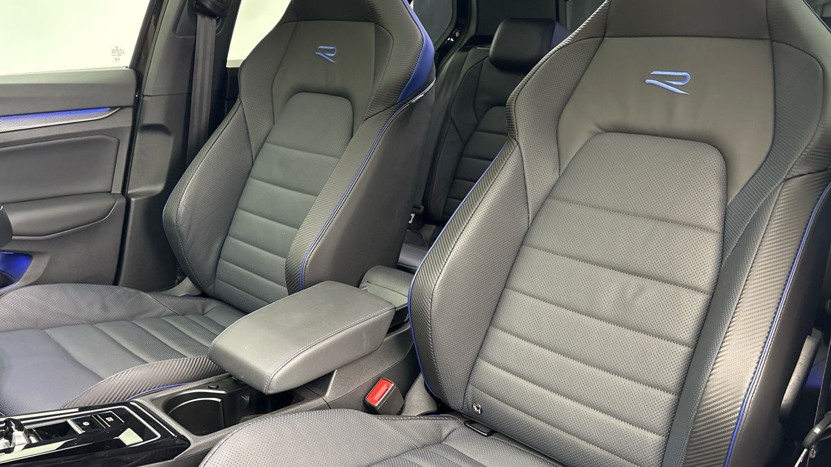 Volkswagen Golf Image 7