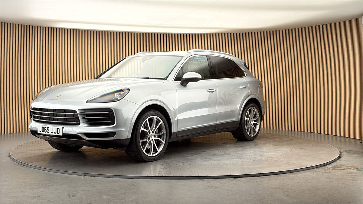 More views of Porsche Cayenne