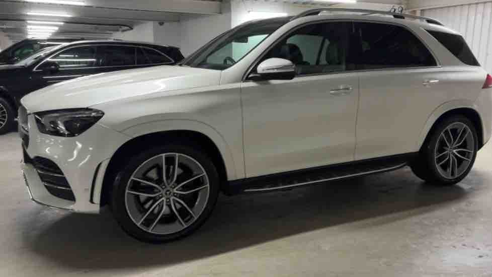 More views of Mercedes-Benz GLE