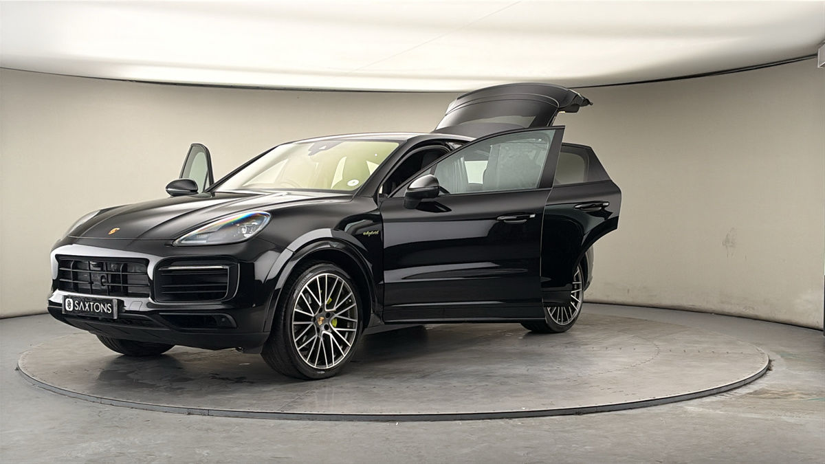 More views of Porsche Cayenne