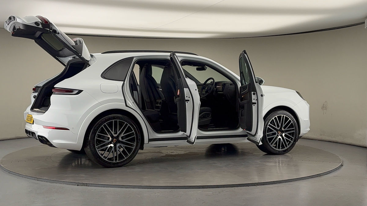 More views of Porsche Cayenne