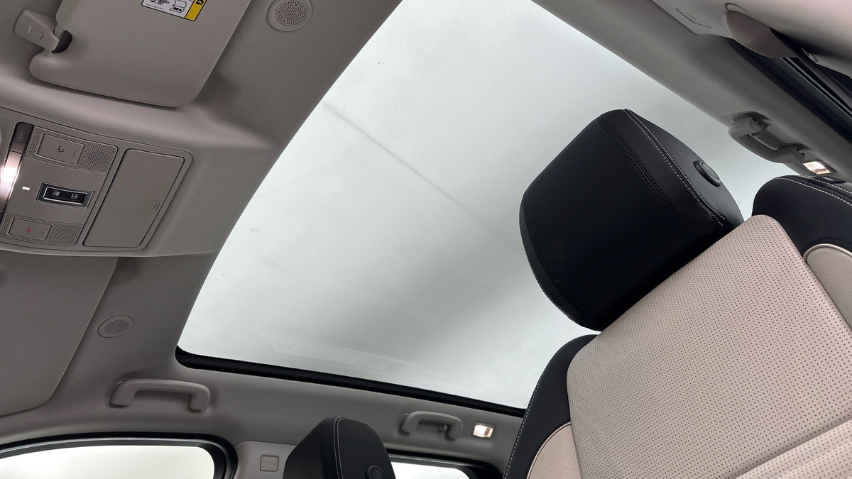 Land Rover Discovery Sport Image 6