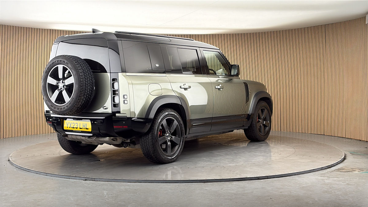 More views of Land Rover Defender 110