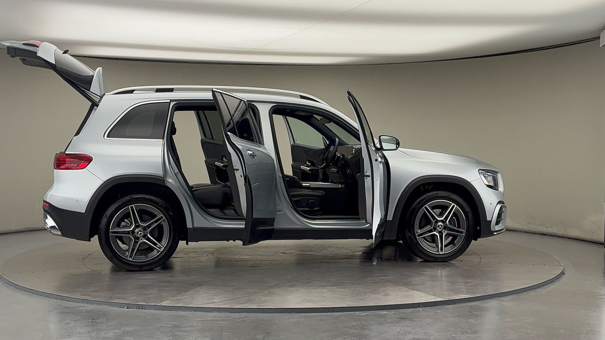 More views of Mercedes-Benz GLB