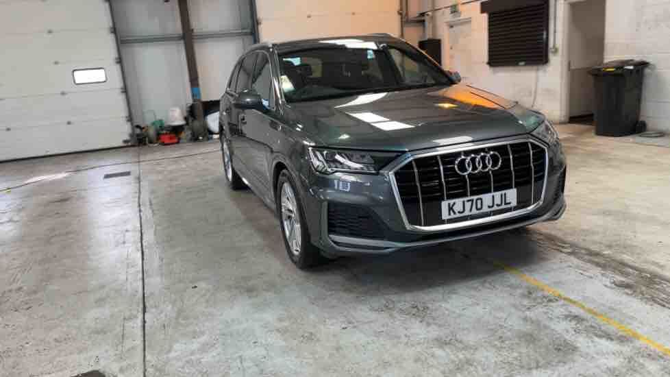 More views of Audi Q7