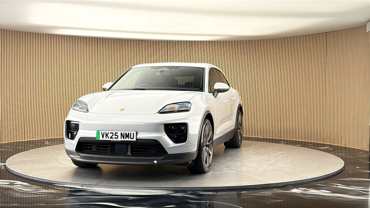 More views of Porsche Macan
