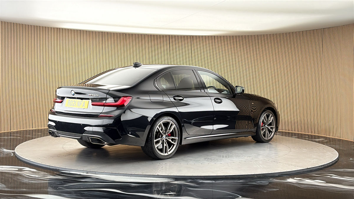 BMW 3 Series Image 21
