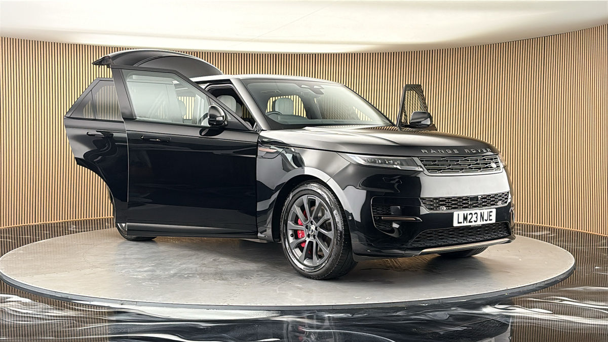 More views of Land Rover Range Rover Sport
