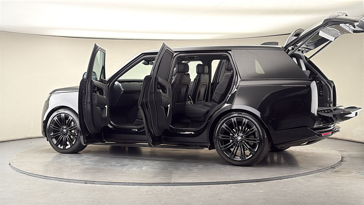 More views of Land Rover Range Rover