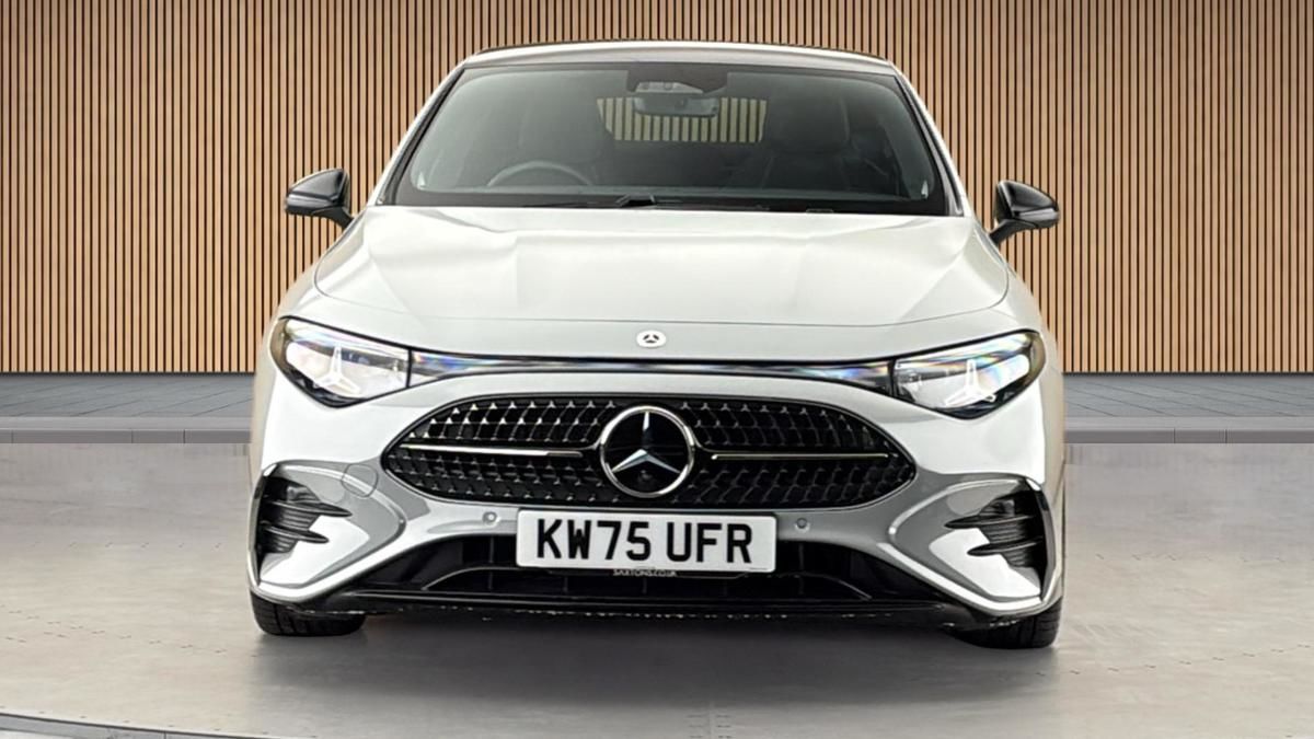 Mercedes-Benz CLA Image 3