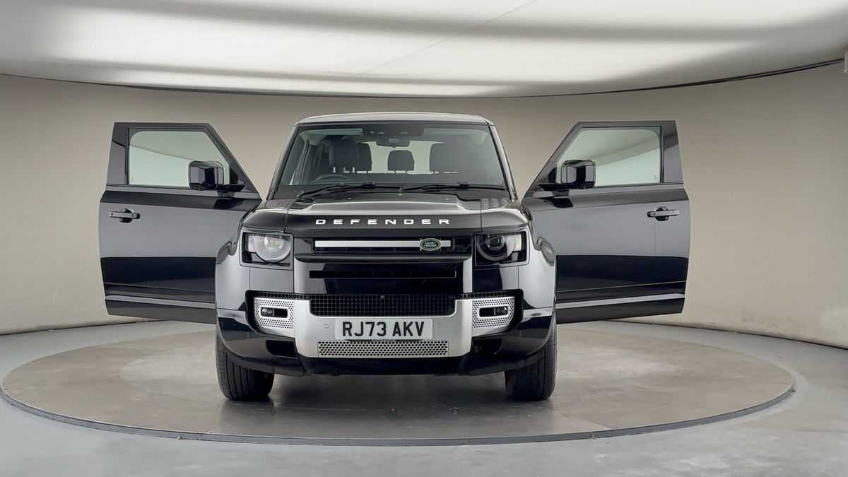 More views of Land Rover Defender 90