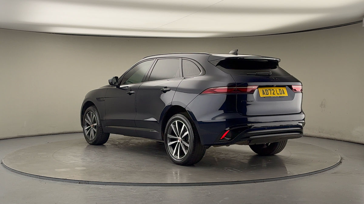 Jaguar F-PACE Image 2