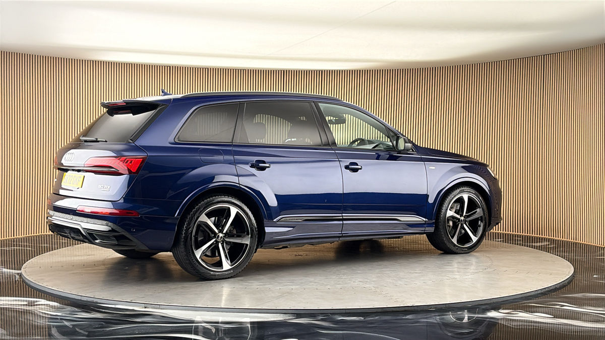More views of Audi Q7