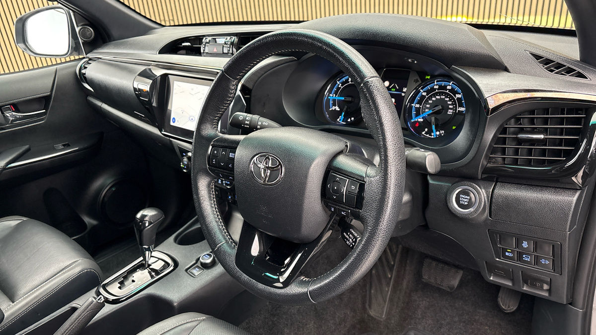 Toyota Hilux Image 5