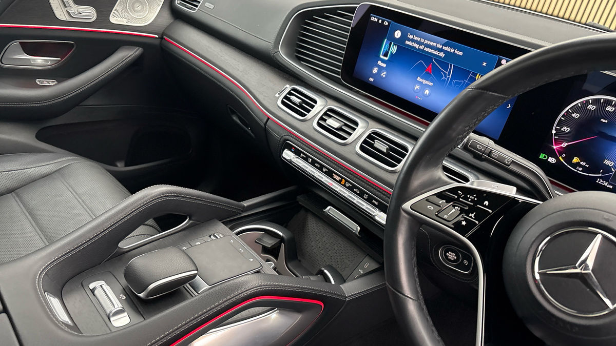 Mercedes-Benz GLE Image 18