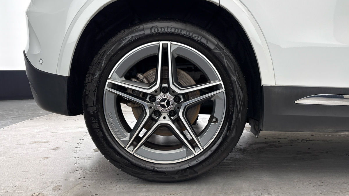 Mercedes-Benz GLA Image 10