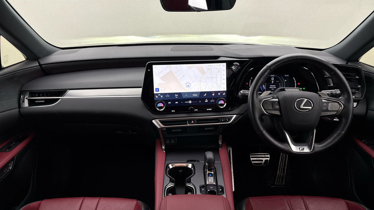 Lexus RX Image 12