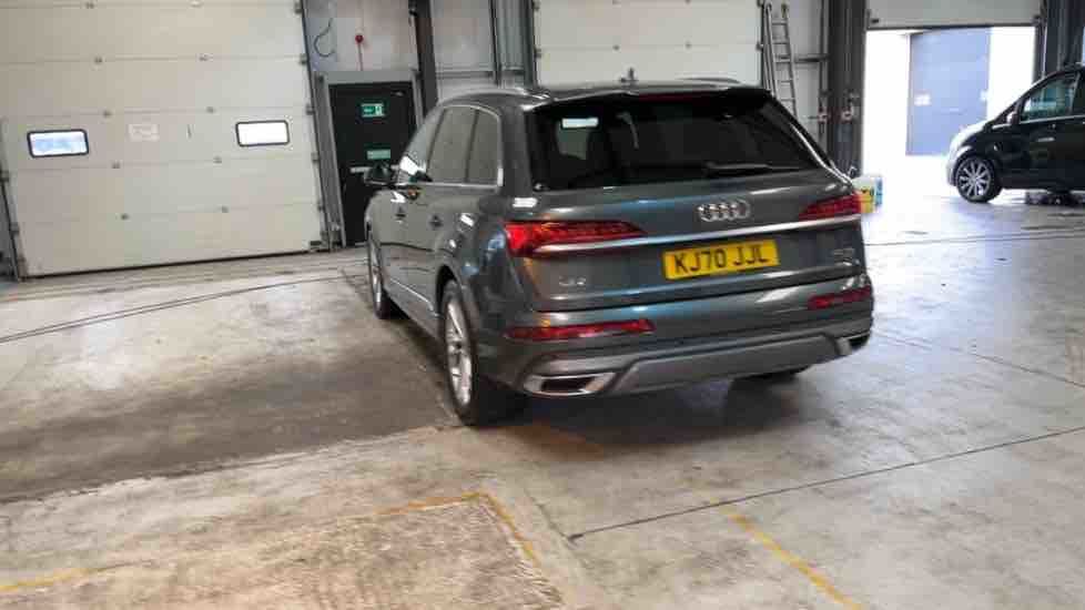More views of Audi Q7
