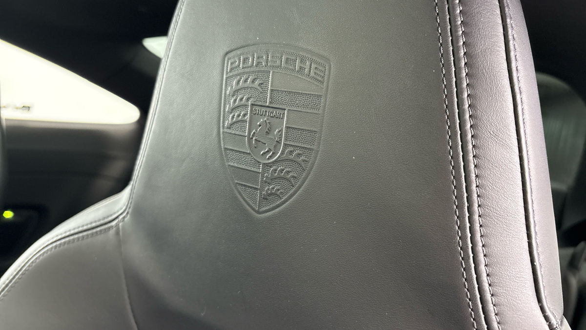 Porsche 911 Image 28