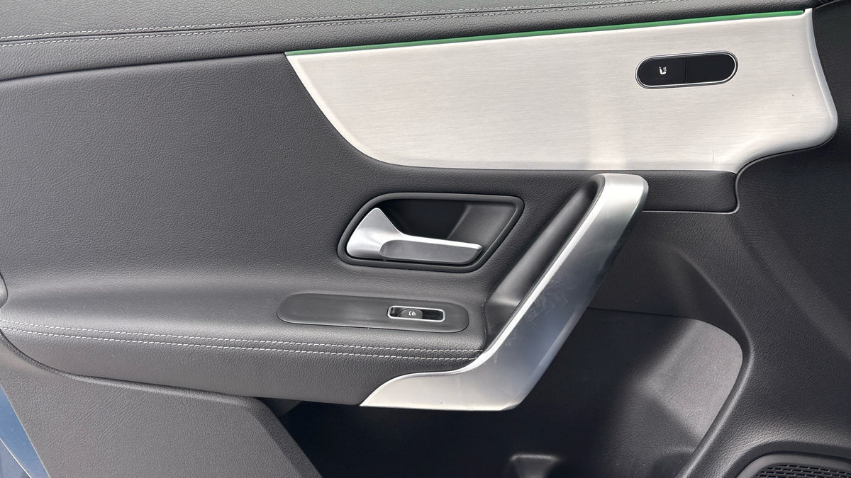 Mercedes-Benz CLA Image 19