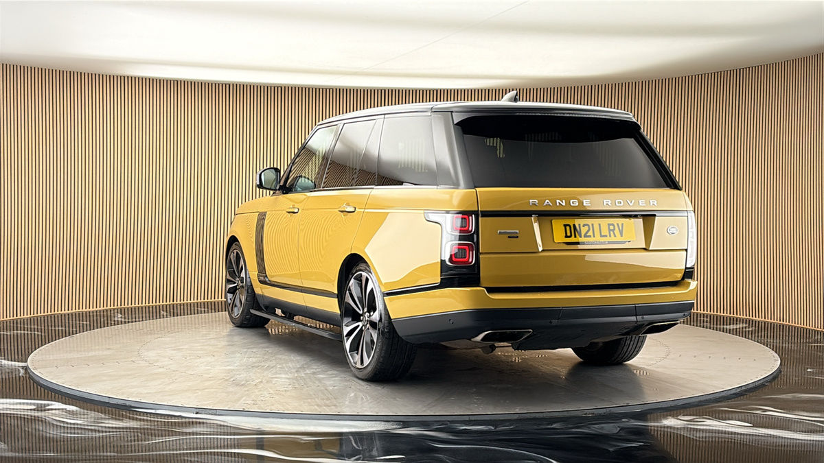 More views of Land Rover Range Rover