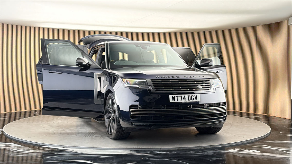 More views of Land Rover Range Rover