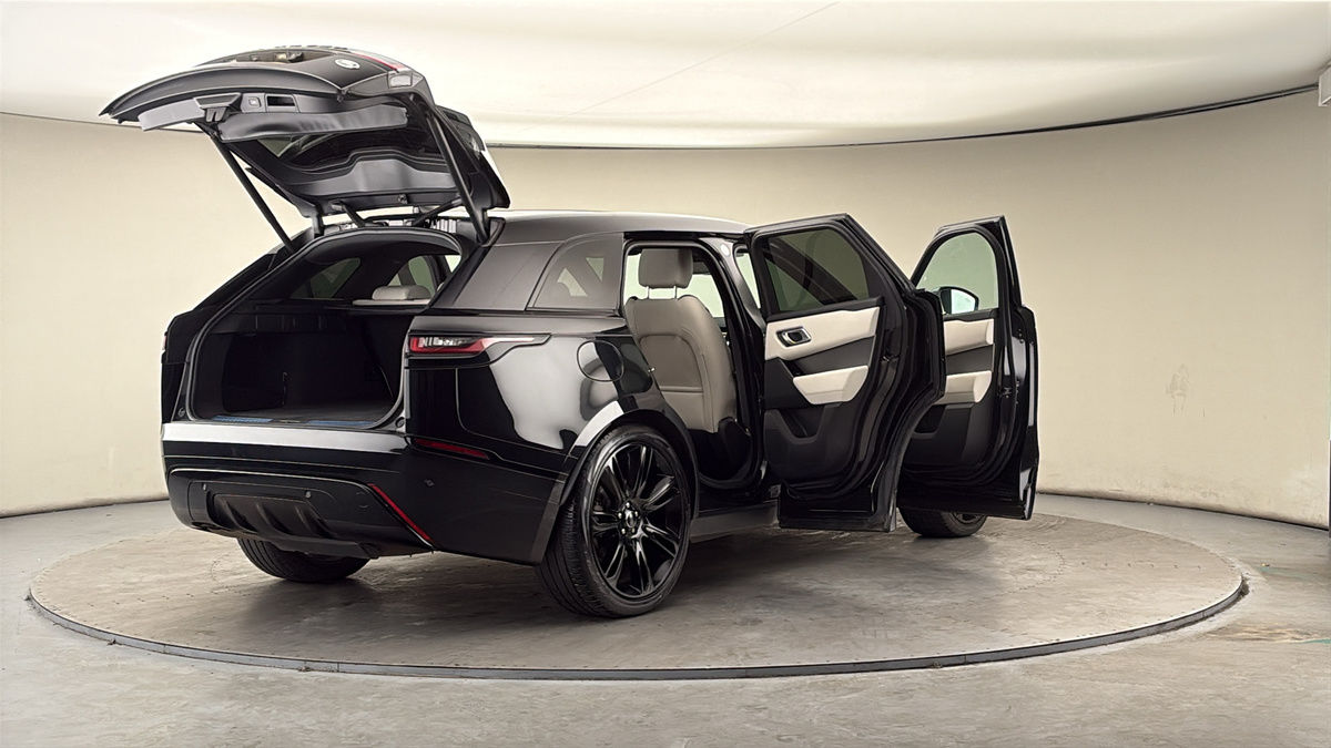 More views of Land Rover Range Rover Velar