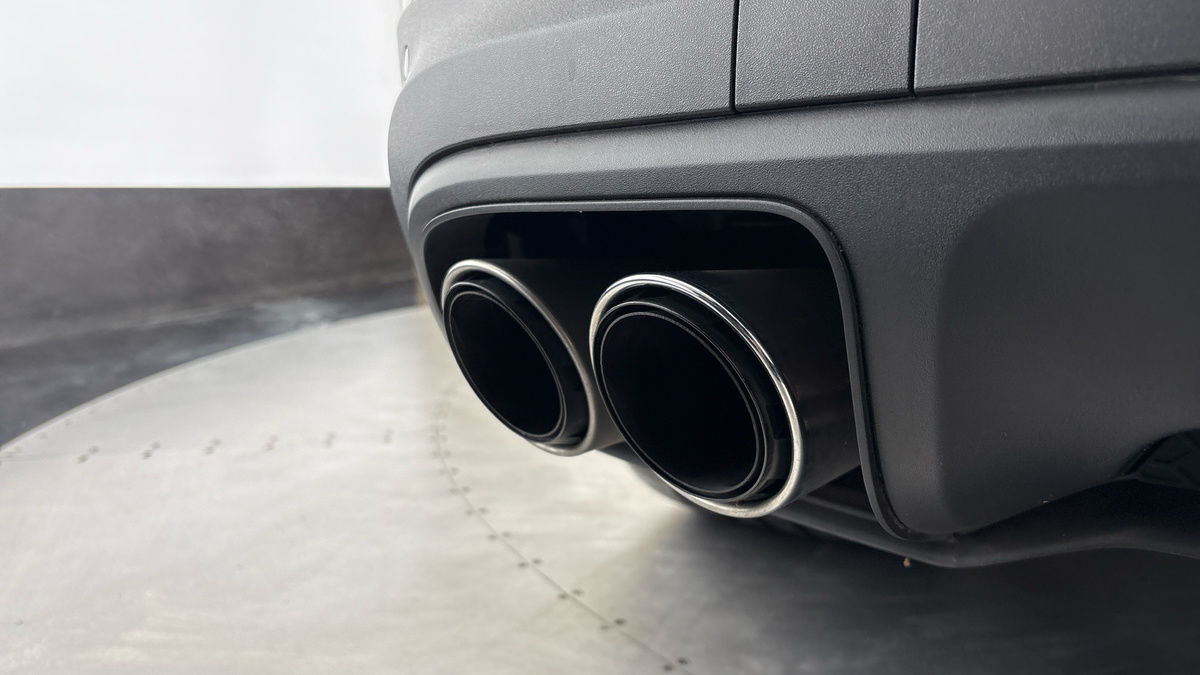Porsche Cayenne Image 40