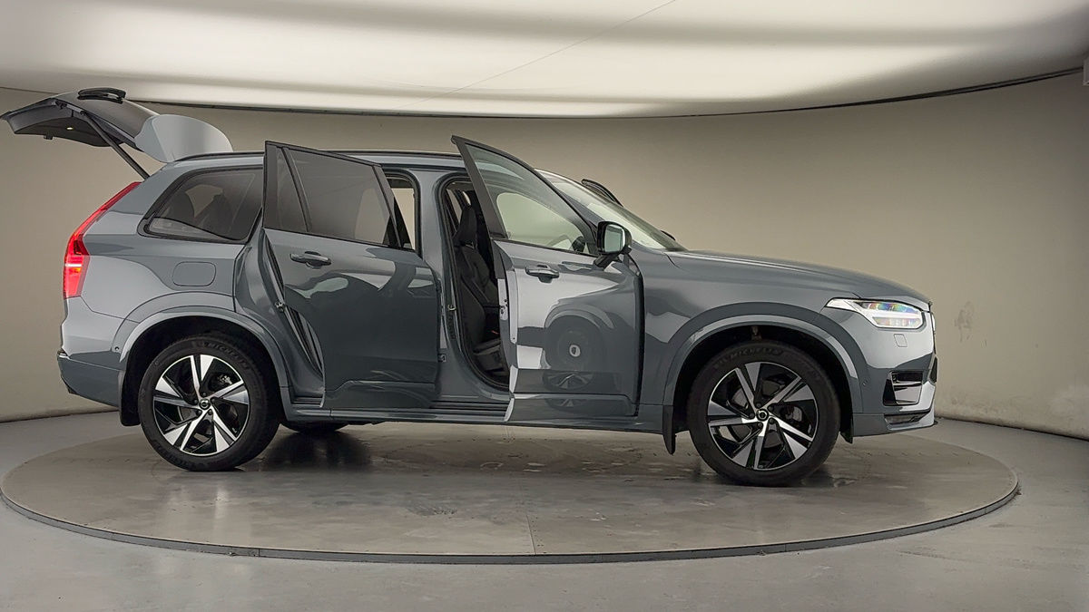 More views of Volvo XC90