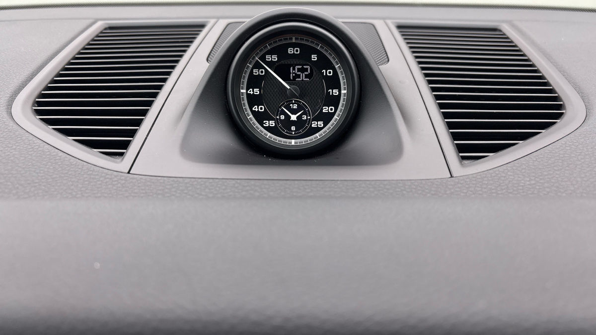 Porsche Macan Image 25