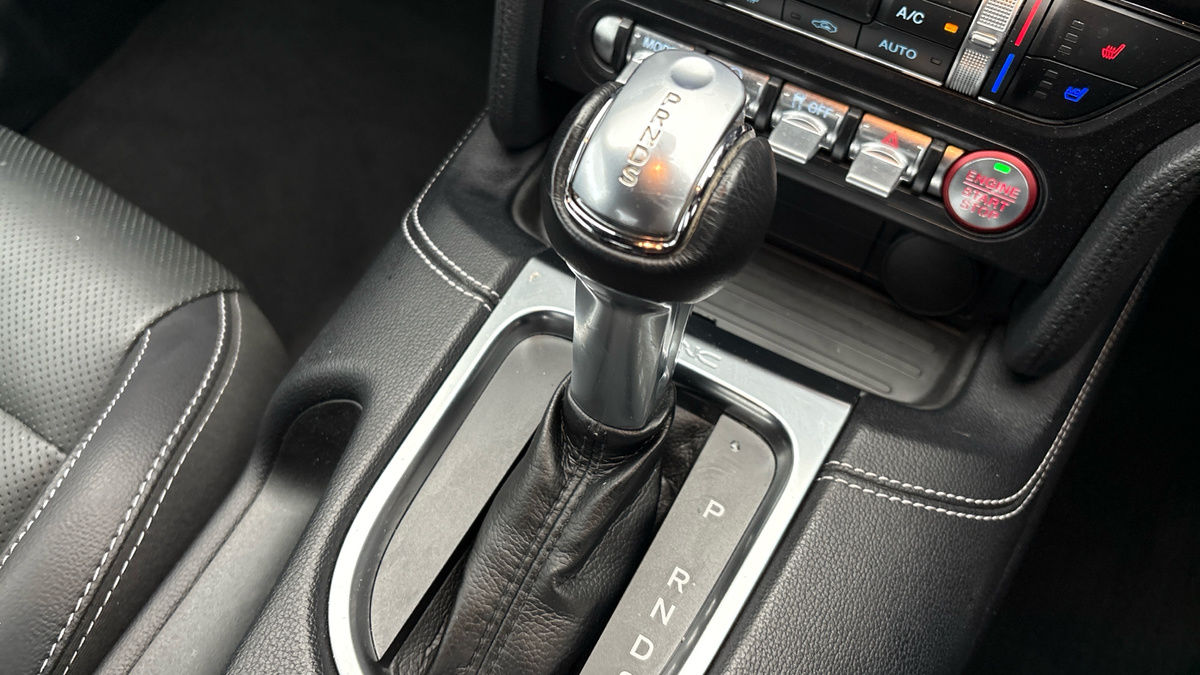 Ford Mustang Image 6