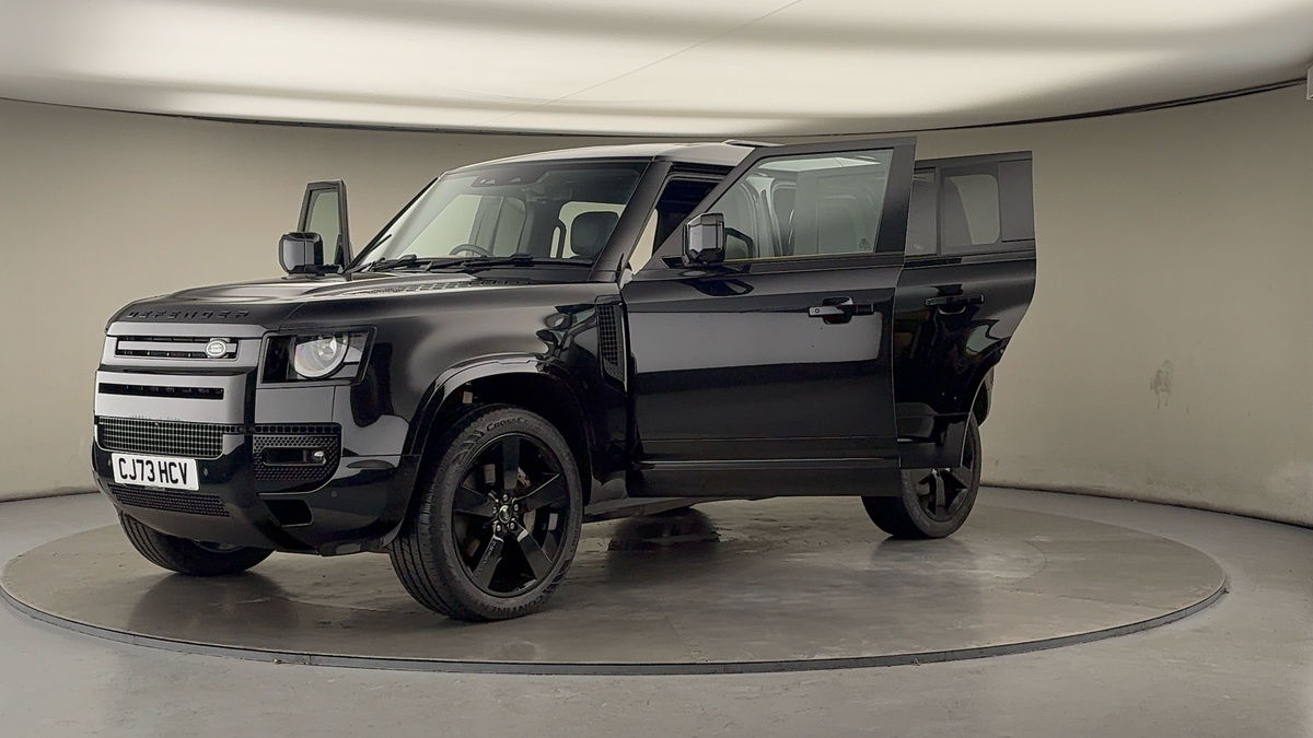 More views of Land Rover Defender 110