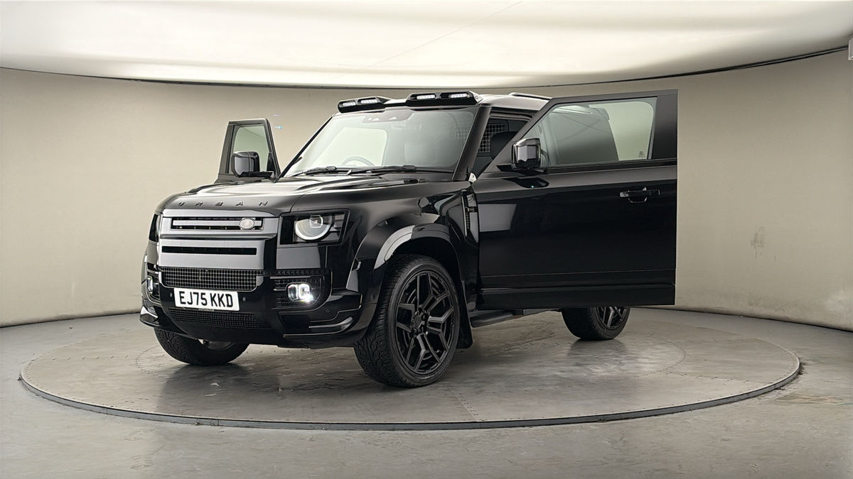 More views of Land Rover Defender 90