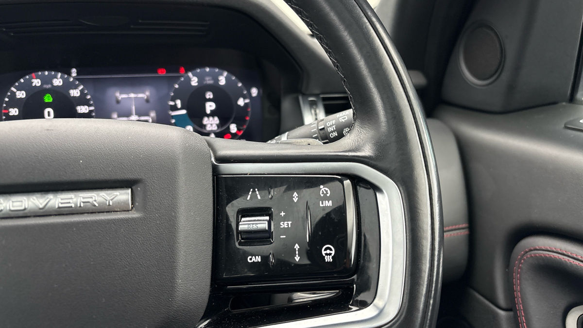 Land Rover Discovery Sport Image 14