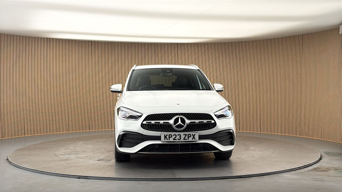 More views of Mercedes-Benz GLA