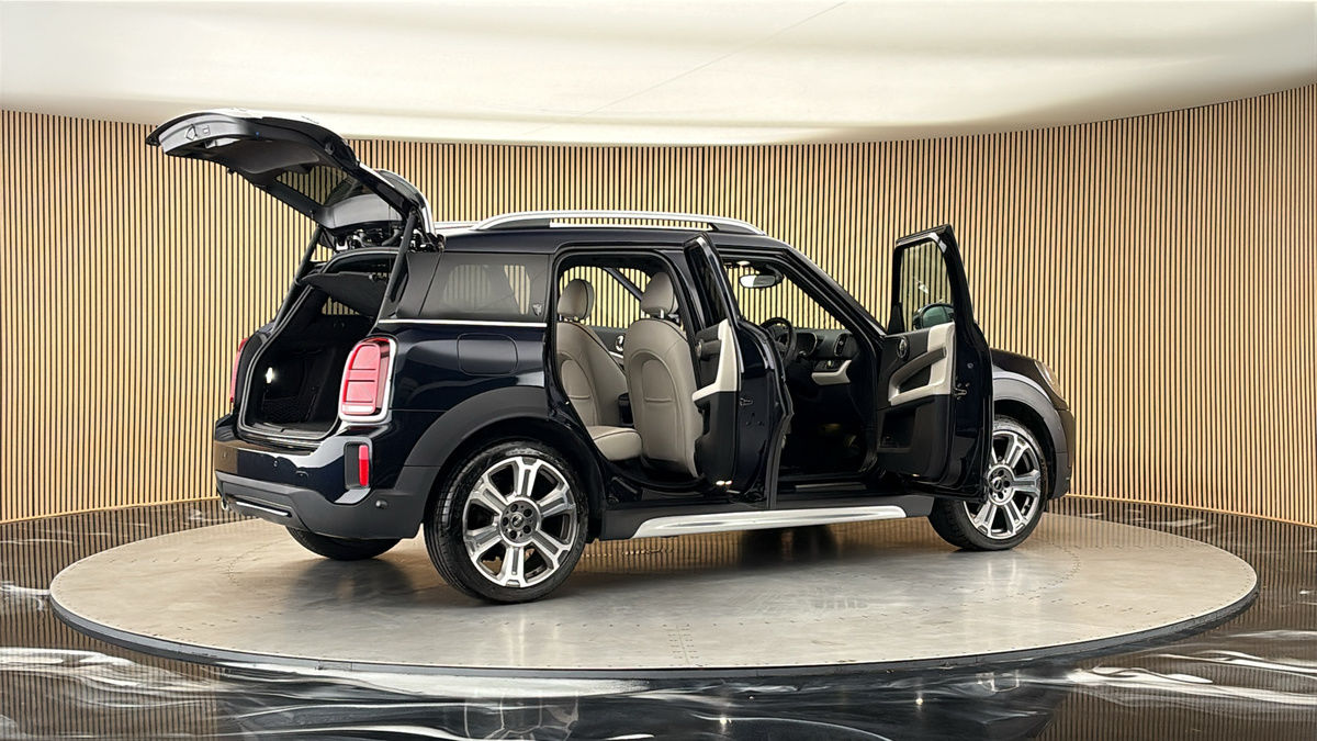 More views of MINI Countryman