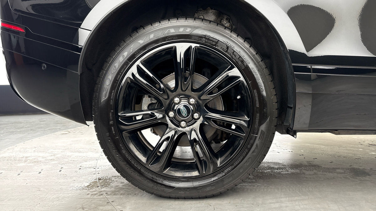 Land Rover Range Rover Velar Image 10
