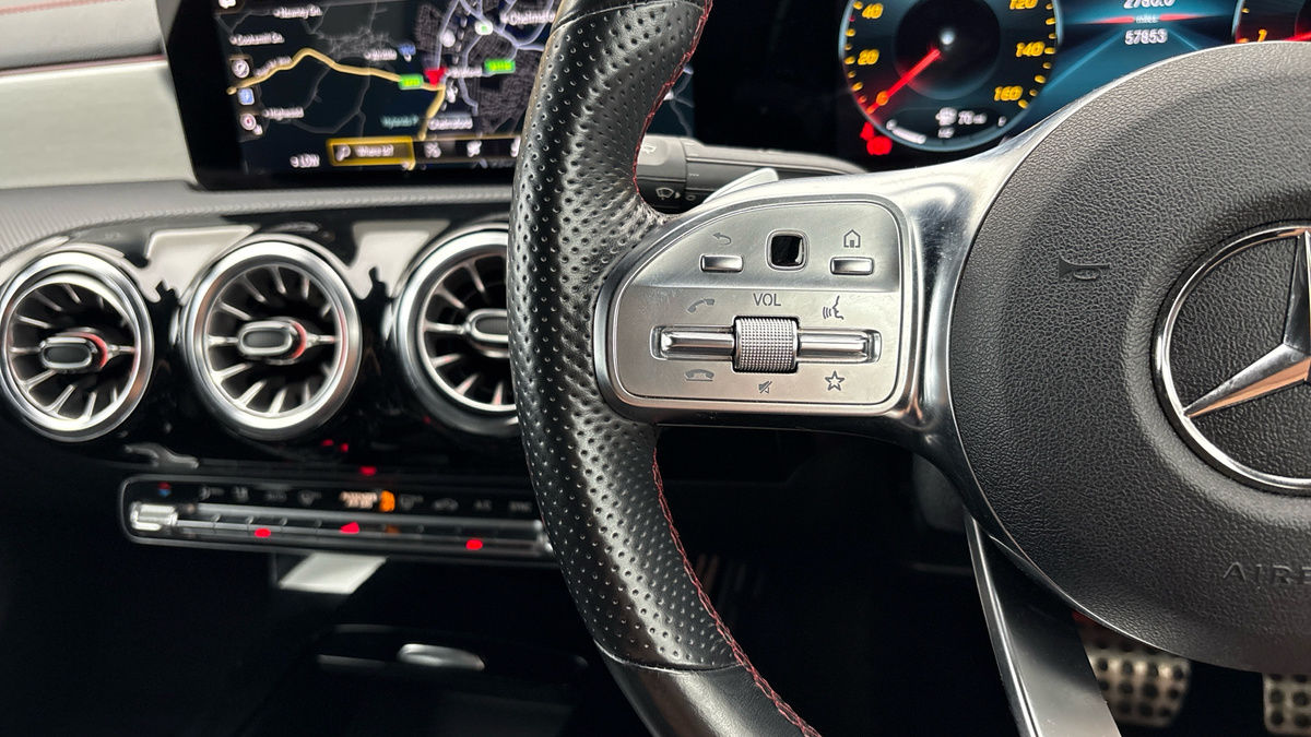 Mercedes-Benz CLA Image 13