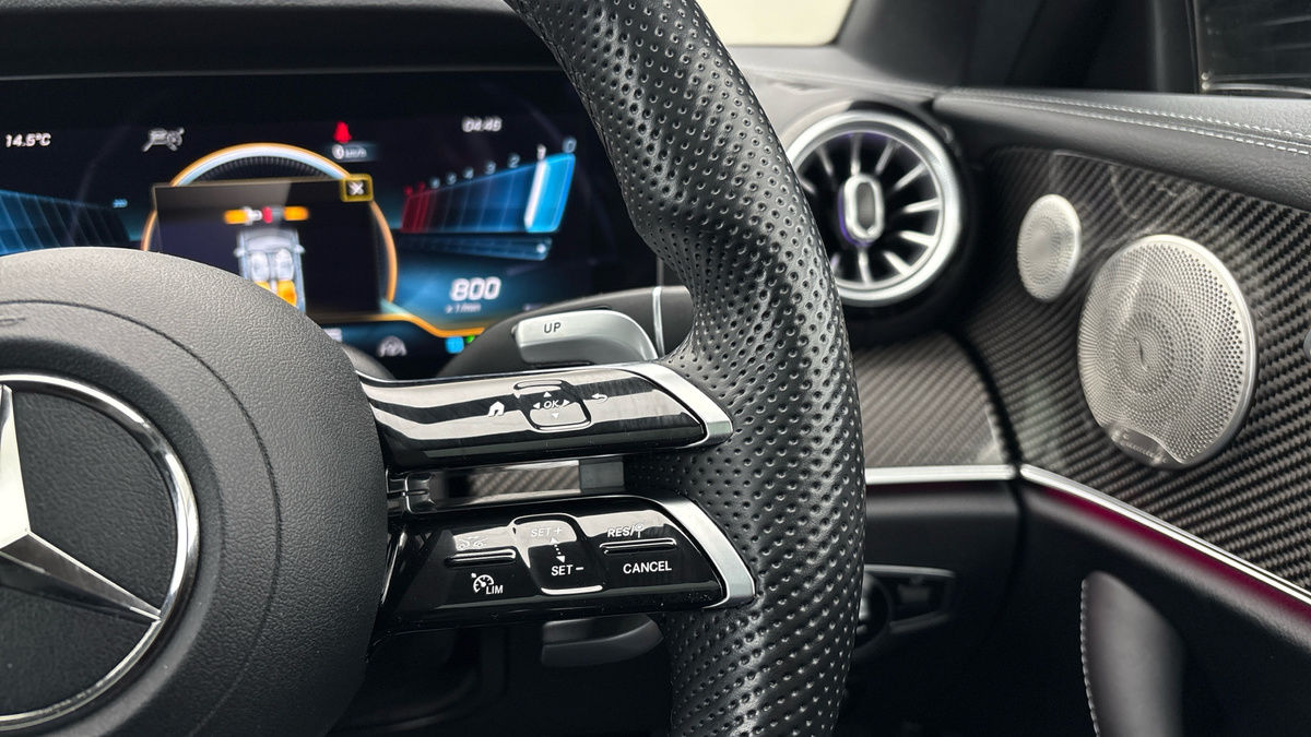 Mercedes-Benz E Class Image 14