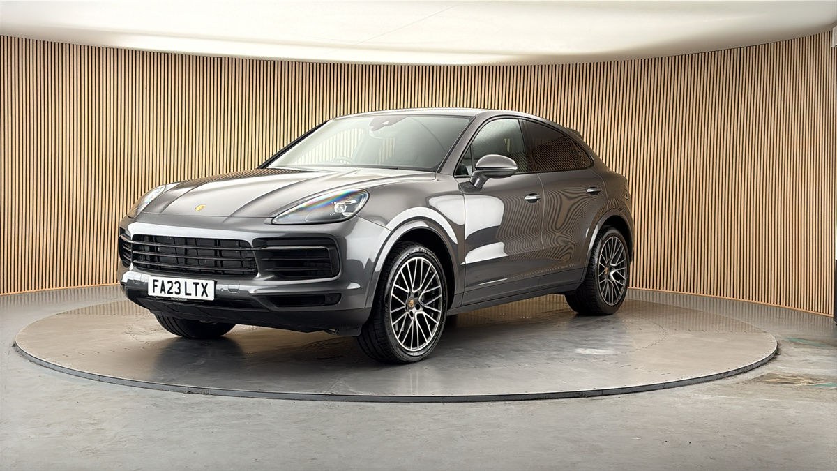 More views of Porsche Cayenne