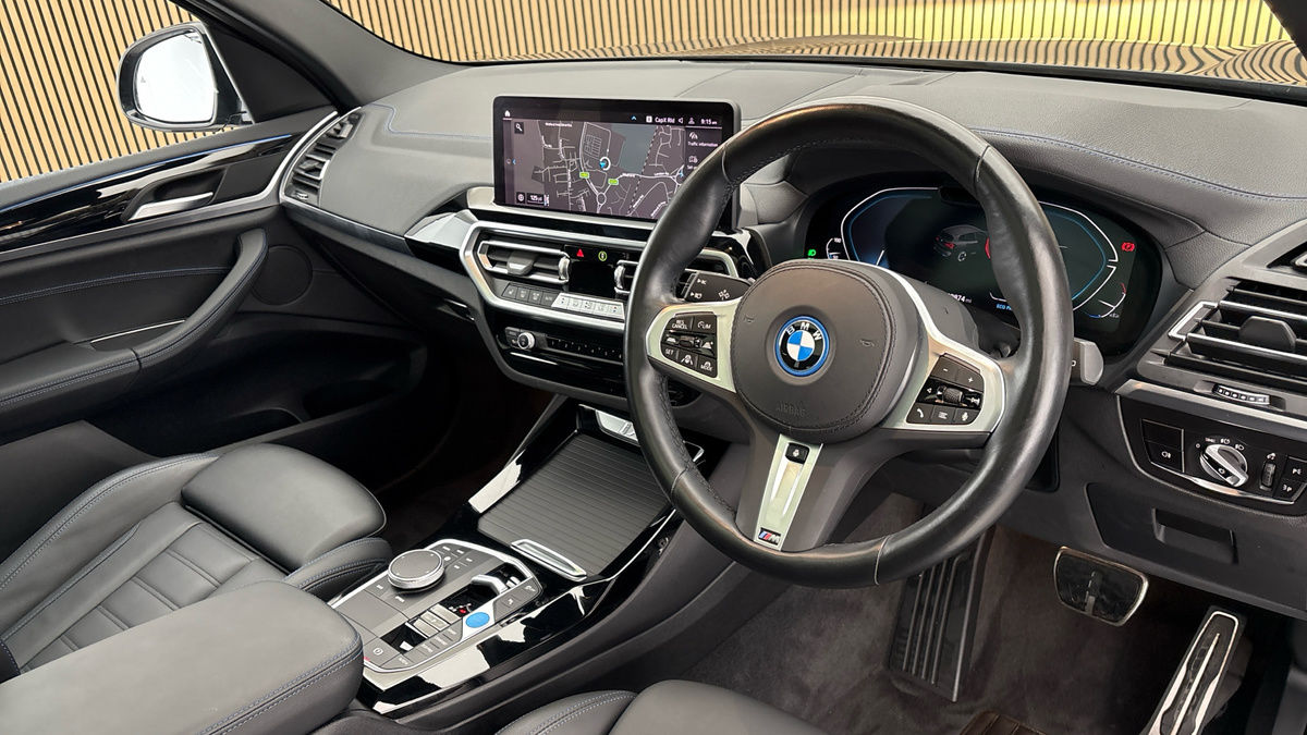 BMW iX3 Image 5