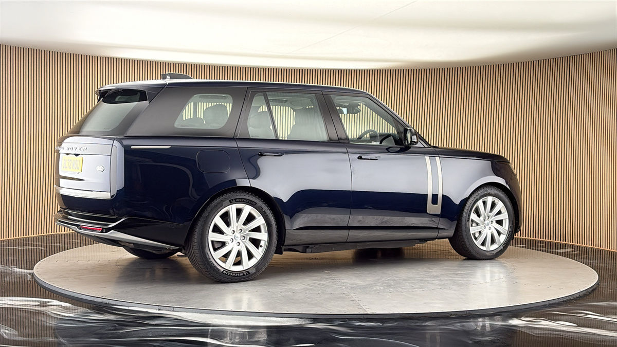 More views of Land Rover Range Rover