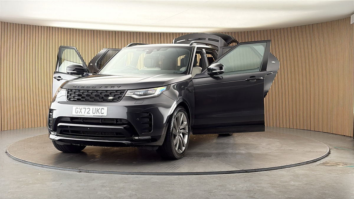 More views of Land Rover Discovery